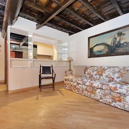Campo De Fiori Monticelli Apartment *